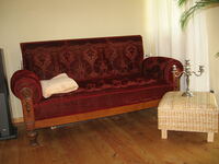 Lounge rotes Sofa